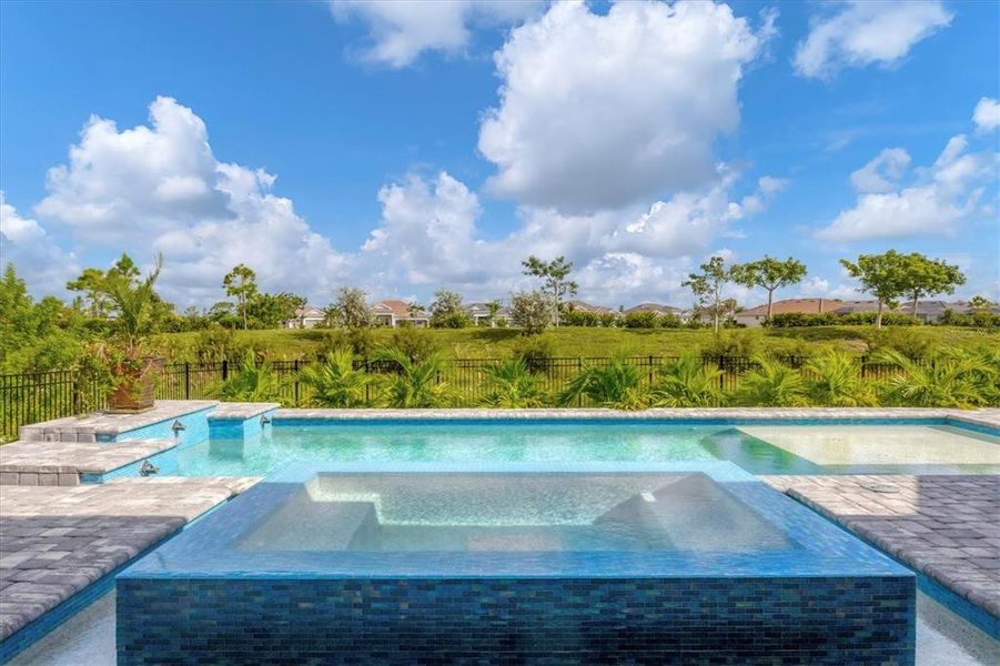 Exterior details and patio area of a home in , North Port (Image 20).