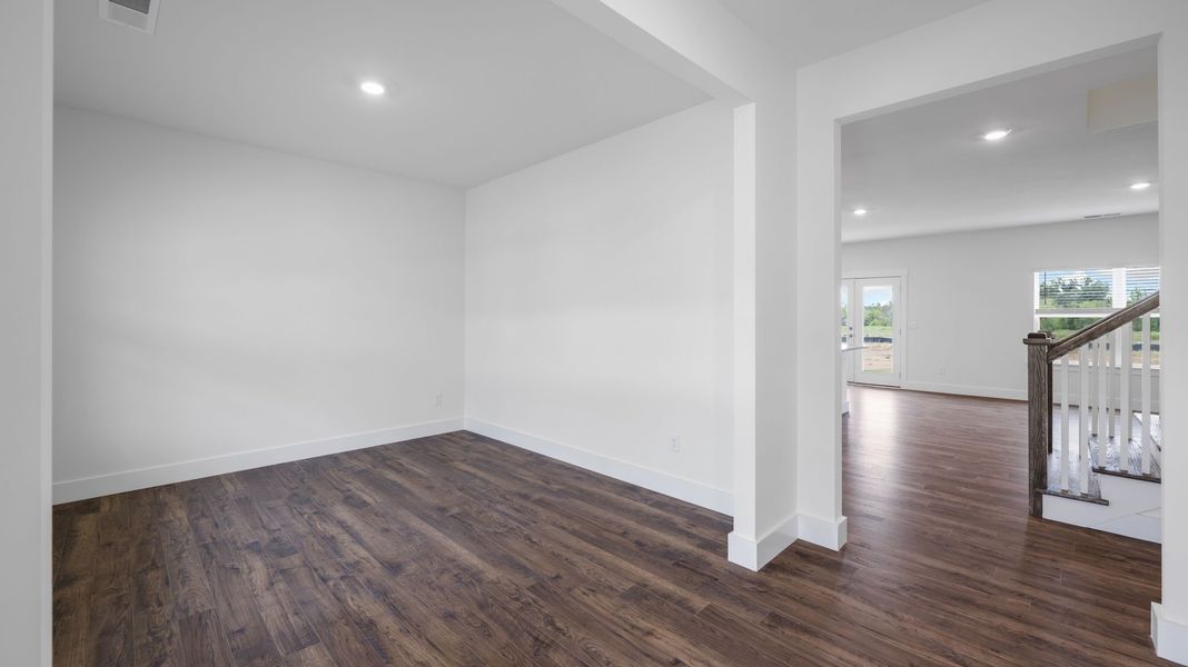 Spacious, unfurnished interior of a new home in Harbor Crest, Ooltewah (Image 13).