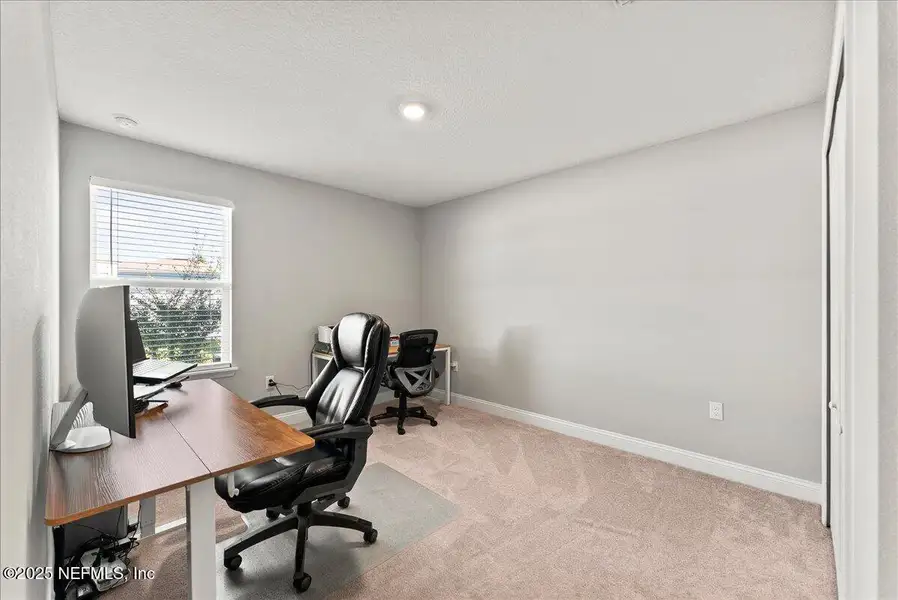 Furnished interior view inside a new home in Cross Creek, Green Cove Springs (Image 12).
