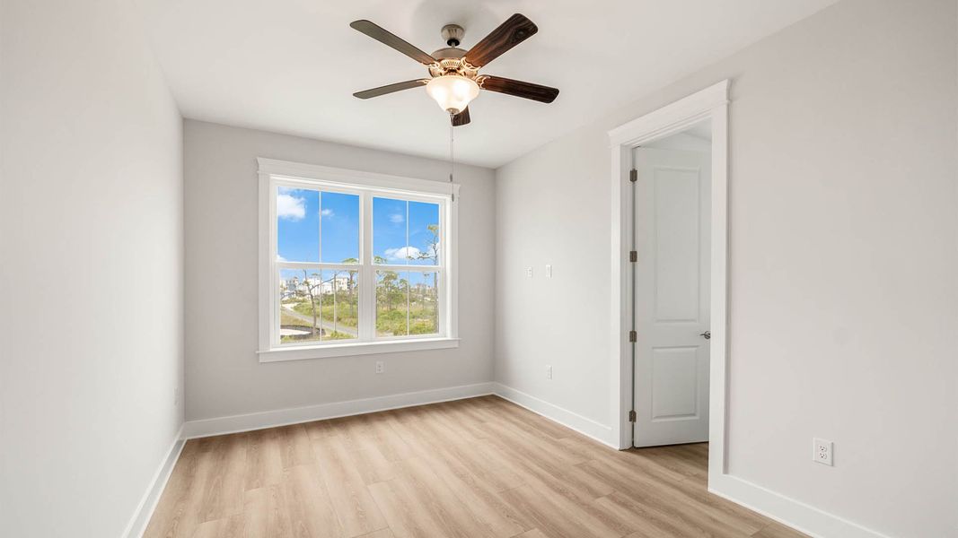 Spacious, unfurnished interior of a new home in Redfish Cove at Cape San Blas, Port Saint Joe (Image 32).