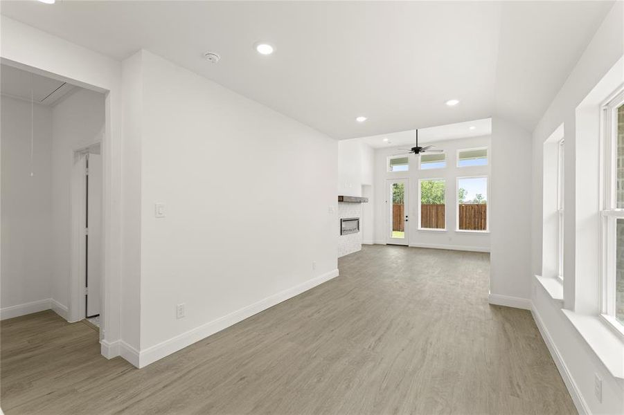 08. 2248 Aspen Chase - Dining (2)