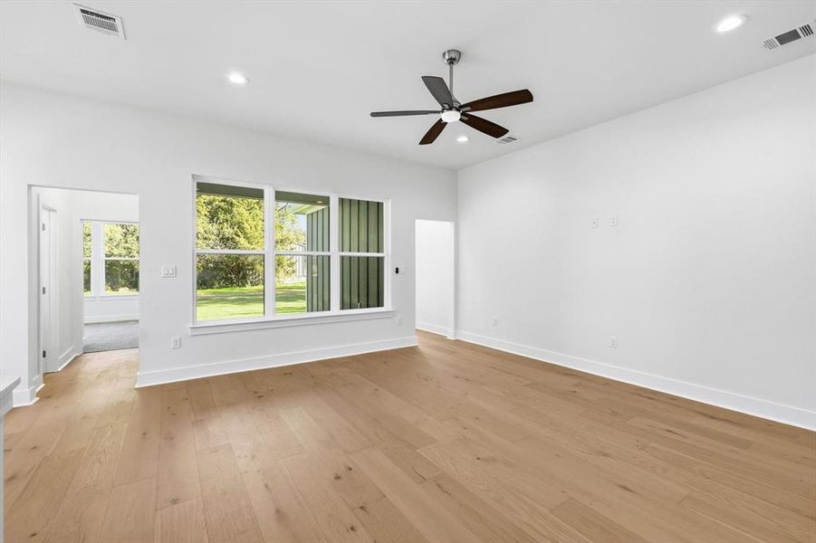 Spacious, unfurnished interior of a new home in , Boyd (Image 33).