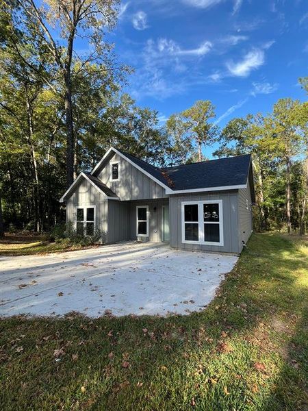 Beautiful finishes throughout this modern home! MUST SEE