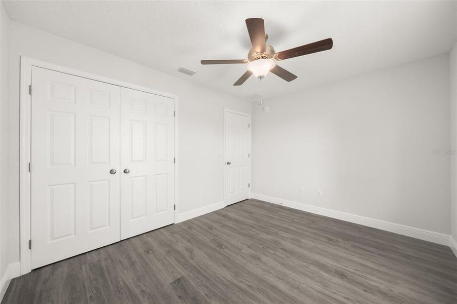 Spacious, unfurnished interior of a new home in , Sebring (Image 44).