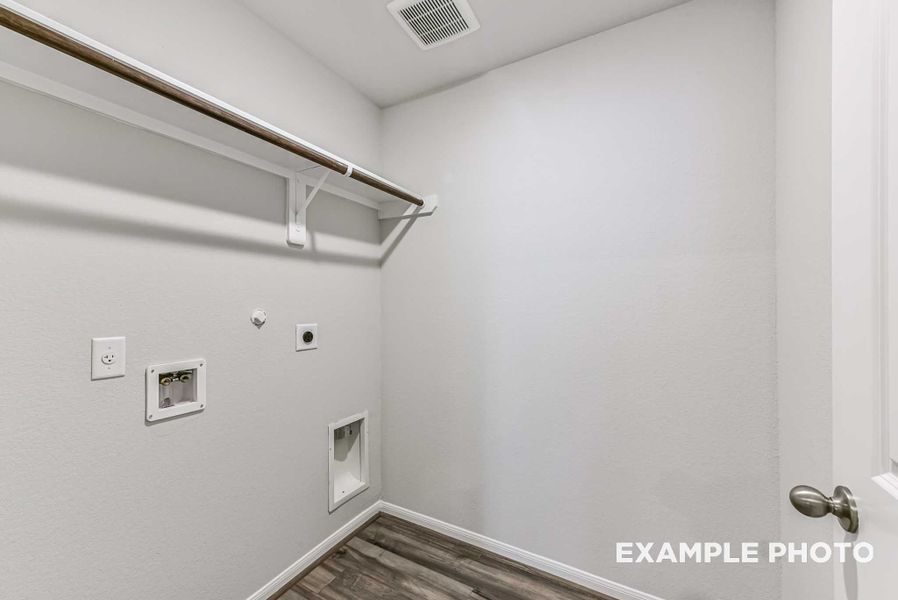 Representative unfurnished interior of a home built from the The Laguna with 3-Car Garage by Davidson Homes LLC in River Ranch Meadows, Dayton (Image 25).