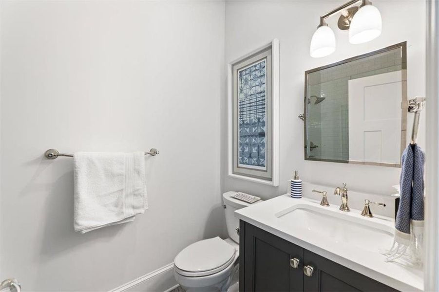 Furnished interior view inside a new home in , Roswell (Image 75).
