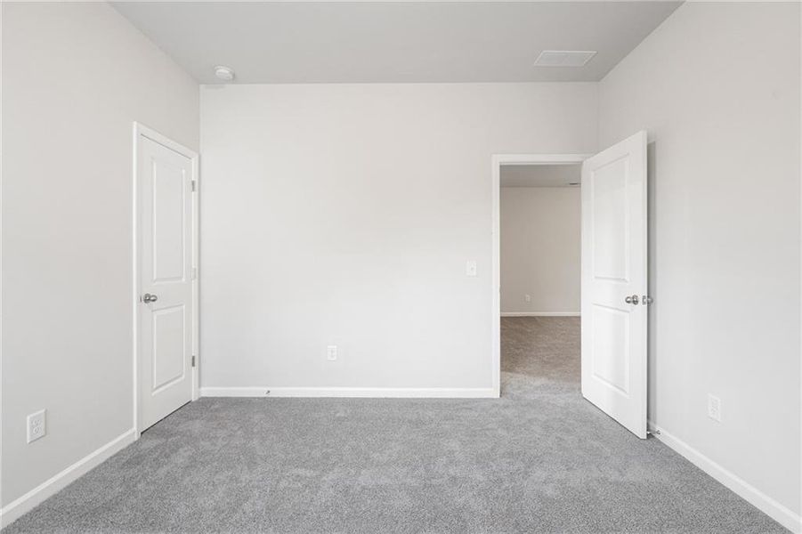 Spacious, unfurnished interior of a new home in , Flowery Branch (Image 23).