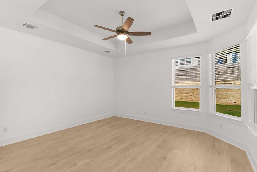 Spacious, unfurnished interior of a new home in Parkside on the River, Georgetown (Image 45).
