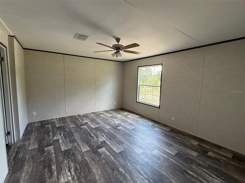 Spacious, unfurnished interior of a new home in , Okeechobee (Image 25).