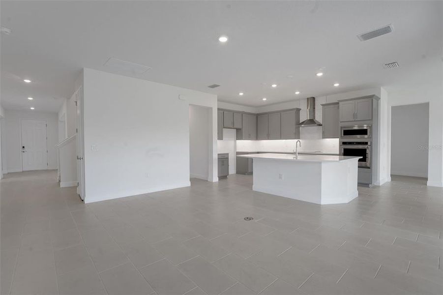 Spacious, unfurnished interior of a new home in Seaire, Parrish (Image 24). Spacious, unfurnished interior of a new home in Seaire, Parrish (Image 24).