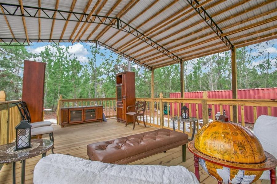 Community amenities in , Interlachen (Image 46).