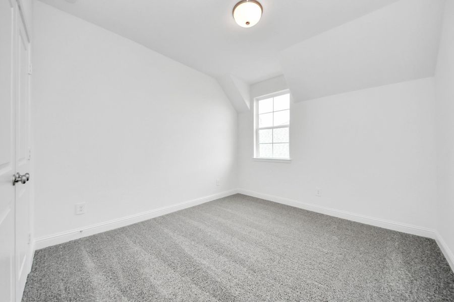 Spacious, unfurnished interior of a new home in , Missouri City (Image 27).