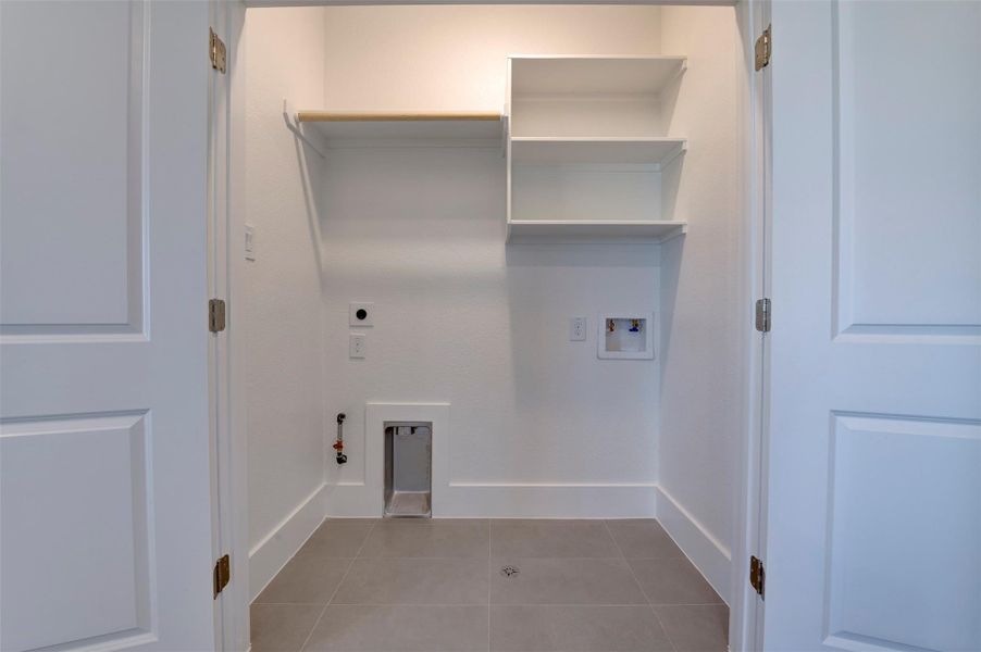 Spacious, unfurnished interior of a new home in , Houston (Image 21).