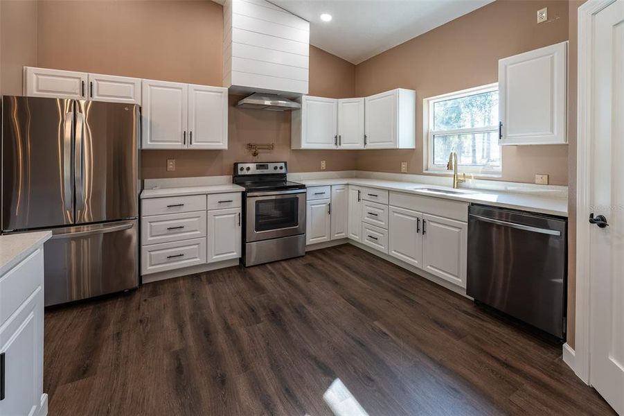 Furnished interior view inside a new home in , Spring Hill (Image 8).