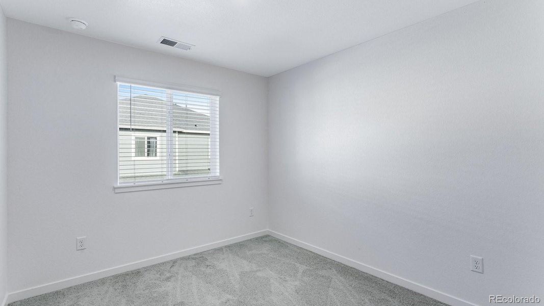 Spacious, unfurnished interior of a new home in Arcadia, Denver (Image 24).
