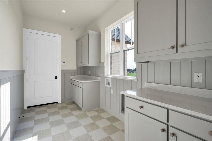 Furnished interior view inside a new home in , Midlothian (Image 8).