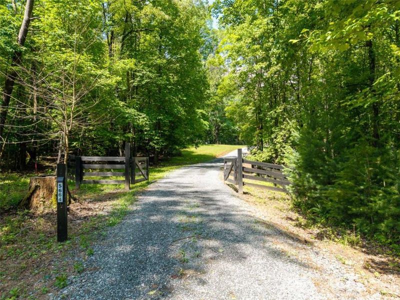 Natural landscape and outdoor views near in Blue Ridge (Image 49). Natural landscape and outdoor views near in Blue Ridge (Image 49).