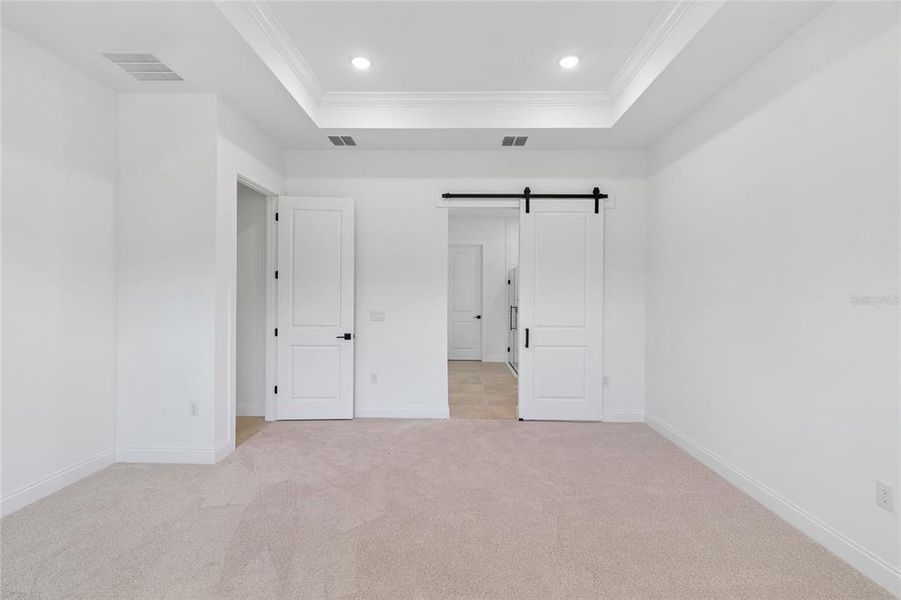 Spacious, unfurnished interior of a new home in Osprey Ranch, Winter Garden (Image 29). Spacious, unfurnished interior of a new home in Osprey Ranch, Winter Garden (Image 29).