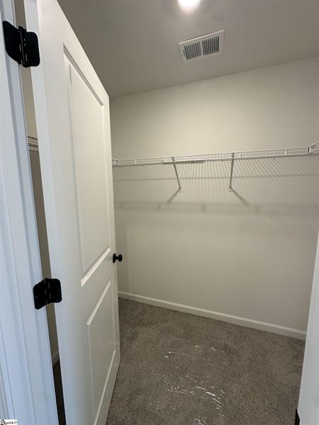 Spacious, unfurnished interior of a new home in Shiloh Trail, Wellford (Image 28).