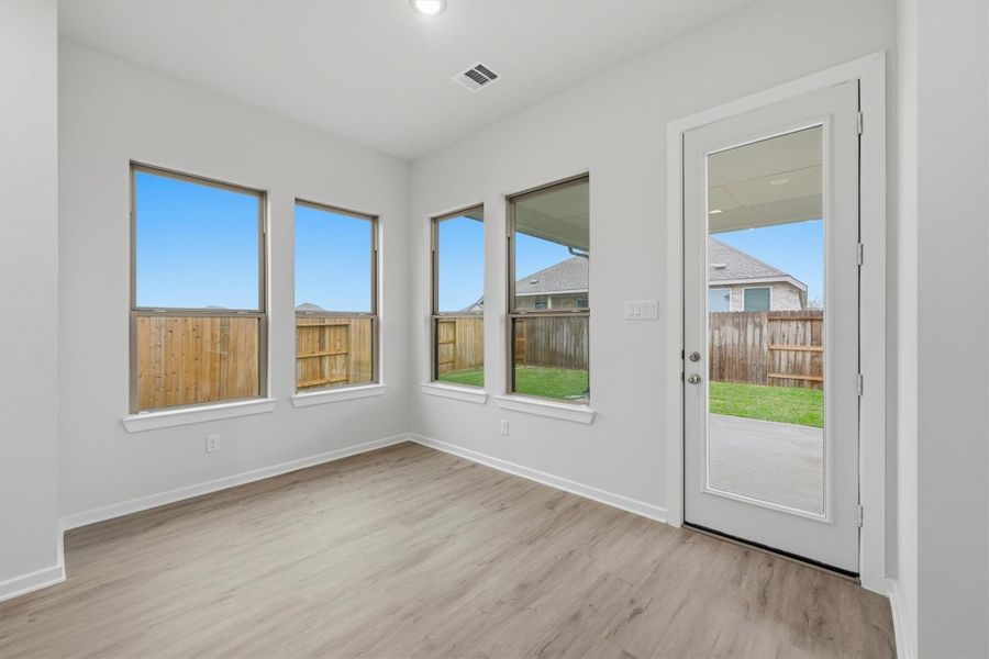 Spacious, unfurnished interior of a new home in Canterra Creek  60', Iowa Colony (Image 38).