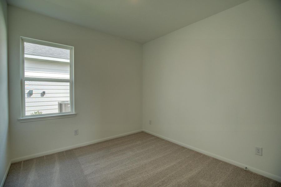 Spacious, unfurnished interior of a new home in Mason Woods, Cypress (Image 13).