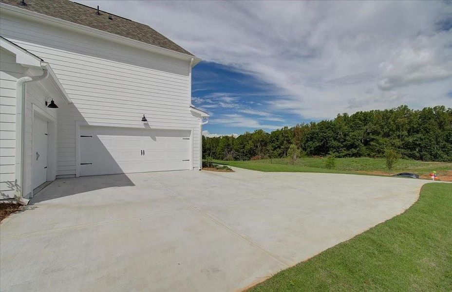 Exterior details and patio area of a home in Autumn Brook, Canton (Image 3).