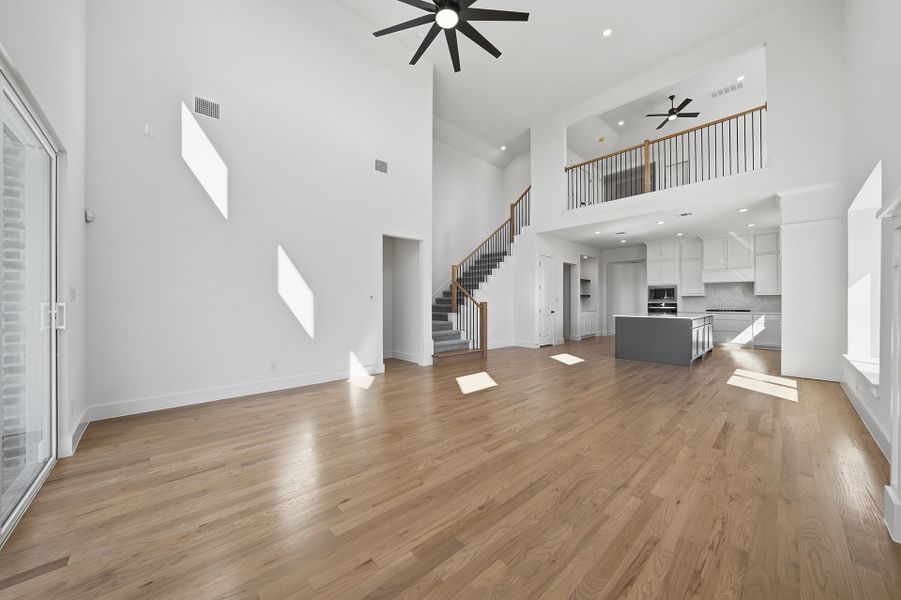 Spacious, unfurnished interior of a new home in Tavolo Park, Fort Worth (Image 28).