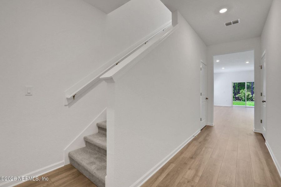 Spacious, unfurnished interior of a new home in Amberly, Green Cove Springs (Image 38).