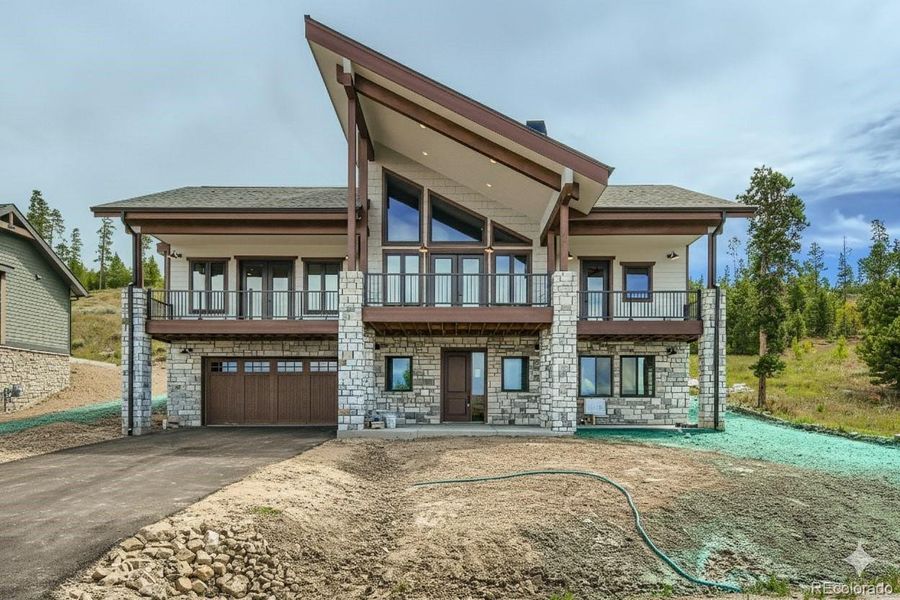 Image 25 of a home in .