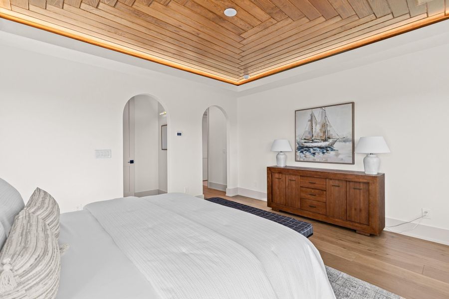 Furnished interior view inside a new home in , Charleston (Image 53).