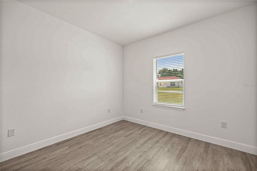 Spacious, unfurnished interior of a new home in , Ocala (Image 31).