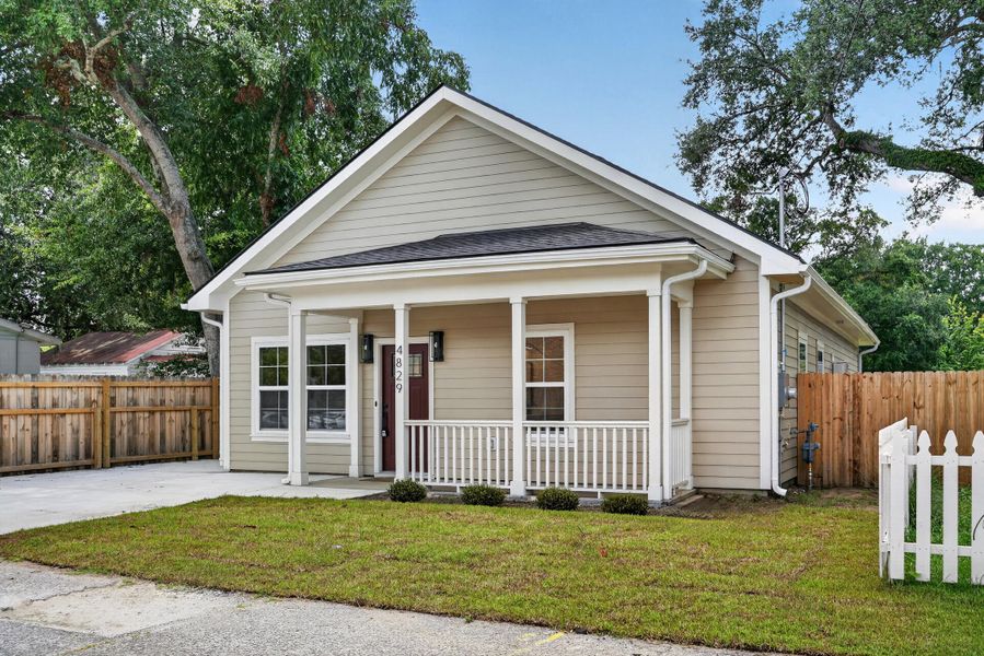 Front exterior of a new home in , North Charleston, SC, highlighting curb appeal (Image 30).