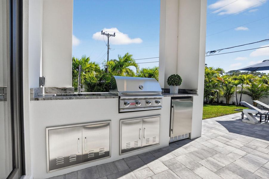 Exterior details and patio area of a home in , Boca Raton (Image 32).