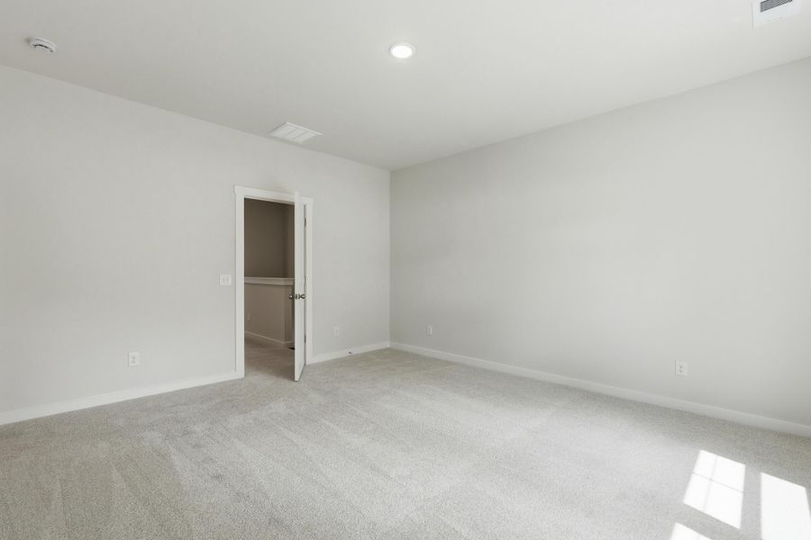 Spacious, unfurnished interior of a new home in Rhetts Cove, Johns Island (Image 27). Spacious, unfurnished interior of a new home in Rhetts Cove, Johns Island (Image 27).