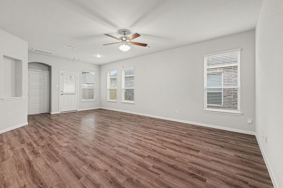 Neutral tones and plenty of natural light. Neutral tones and plenty of natural light.