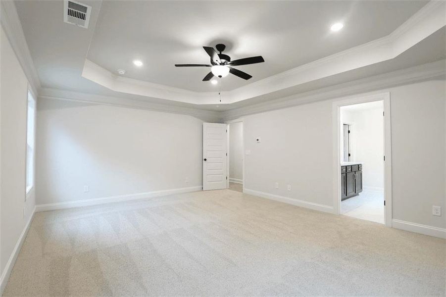 Spacious, unfurnished interior of a new home in Red Oak Ridge, Loganville (Image 12).
