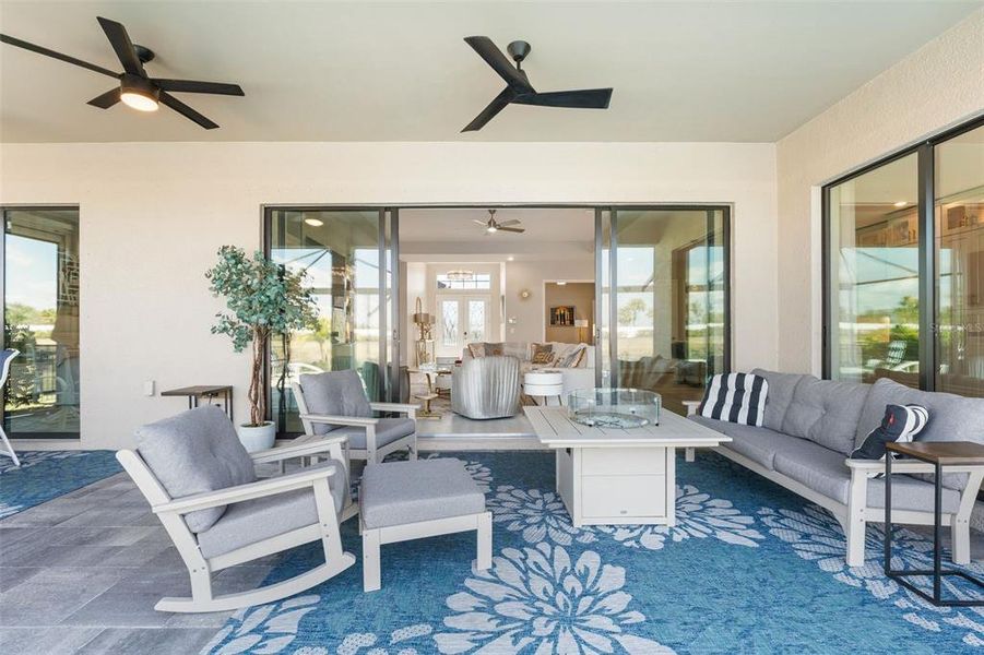 Exterior details and patio area of a home in , Lakewood Ranch (Image 32).