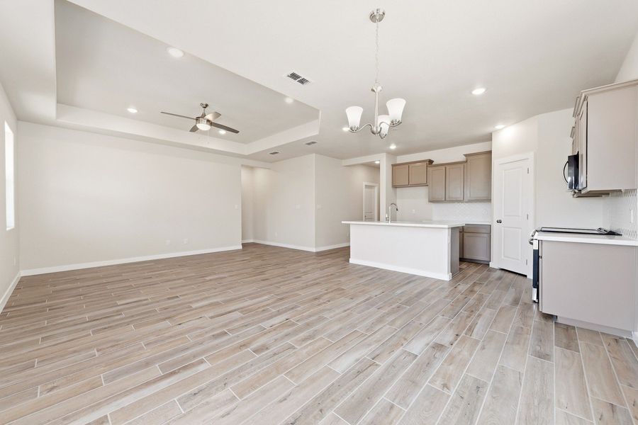 Spacious, unfurnished interior of a new home in Paloma Ranch, Harlingen (Image 7).