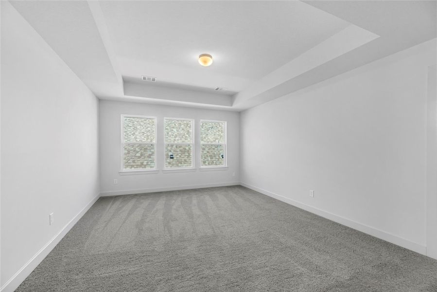 Representative image. Features, selections and colors may vary.