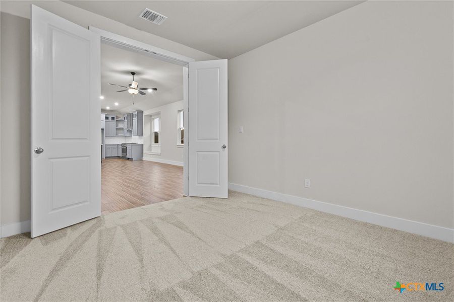 Spacious, unfurnished interior of a new home in Morningstar, Georgetown (Image 13).