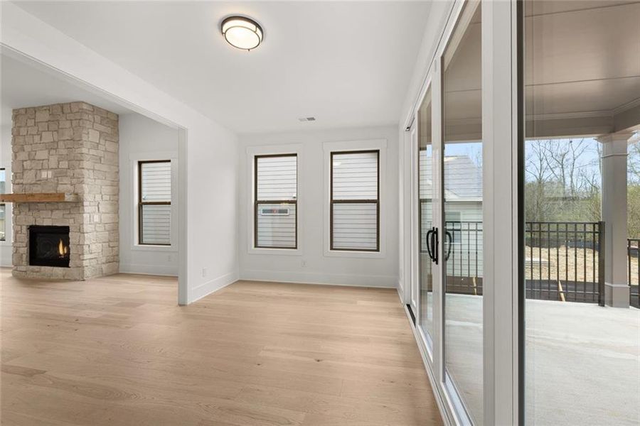 Spacious, unfurnished interior of a new home in Soleil Belmont Park, Canton (Image 24).