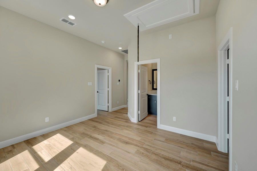 Spacious, unfurnished interior of a new home in Indigo - Enclave Collection, Richmond (Image 21). Spacious, unfurnished interior of a new home in Indigo - Enclave Collection, Richmond (Image 21).