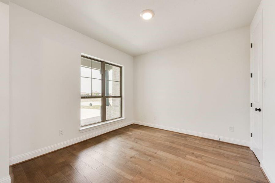 Spacious, unfurnished interior of a new home in Park Trails, Forney (Image 15). Spacious, unfurnished interior of a new home in Park Trails, Forney (Image 15).