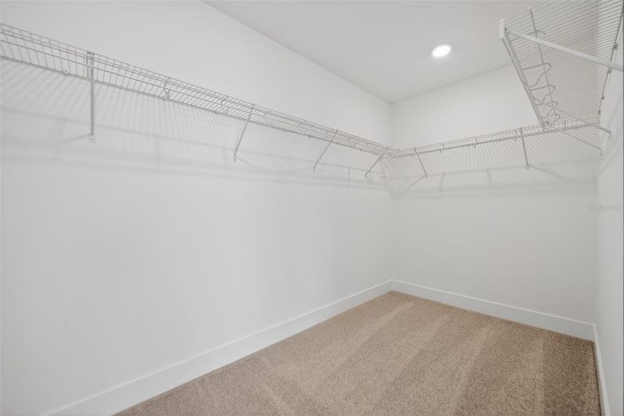 Spacious, unfurnished interior of a new home in , Winter Garden (Image 23). Spacious, unfurnished interior of a new home in , Winter Garden (Image 23).