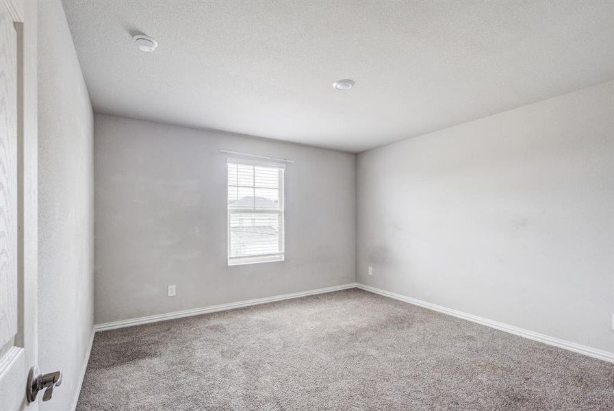 Spacious, unfurnished interior of a new home in Stonehaven, Seagoville (Image 19). Spacious, unfurnished interior of a new home in Stonehaven, Seagoville (Image 19).