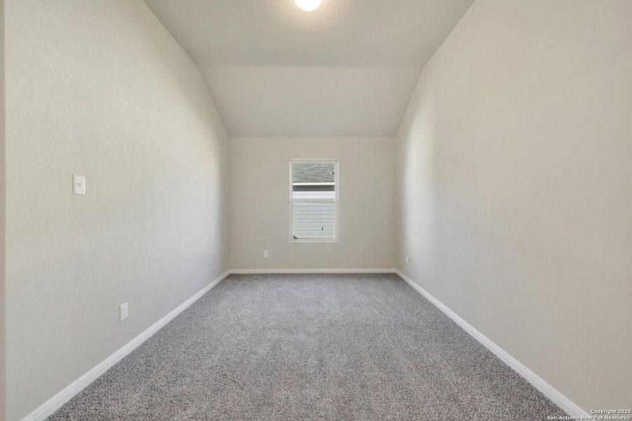 Spacious, unfurnished interior of a new home in Greenspoint Heights, Seguin (Image 31).