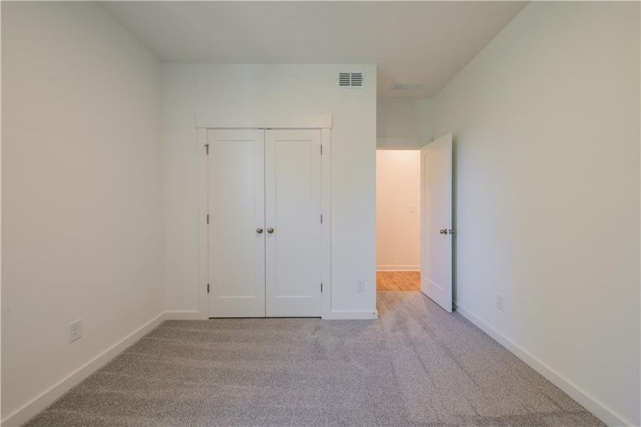 Spacious, unfurnished interior of a new home in Cambridge at Steels Bridge: Steels Bridge, Canton (Image 19).