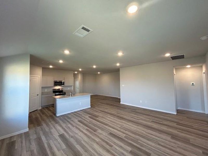 Spacious, unfurnished interior of a new home in Cornerstone, Rockdale (Image 6).