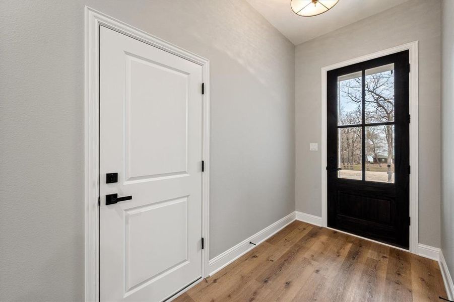 Spacious, unfurnished interior of a new home in , Corsicana (Image 15).