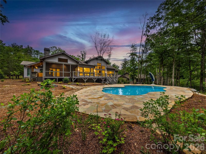 Community amenities in , Arden (Image 41).